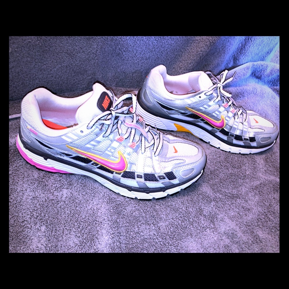Nike Women's P6000 CNPT Metallic Silver